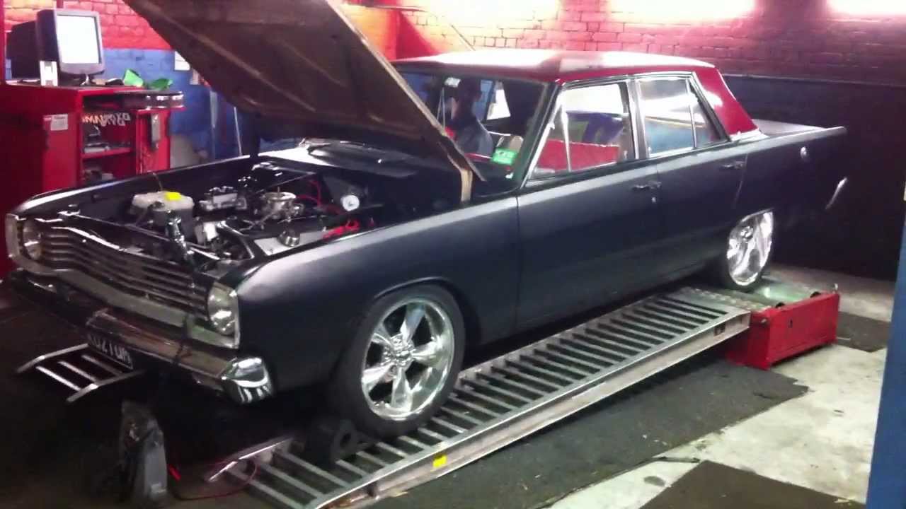 VE Valiant on the rollers at NT Performance