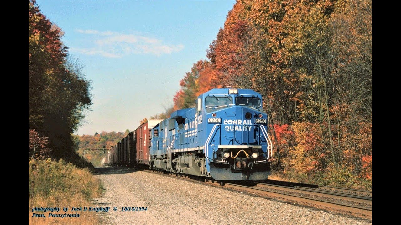 CONRAIL, in Western PA's  BEAUTIFUL FALL COLOR.   October 1994