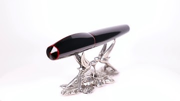 Nakaya Dorsal Fin Version 1 Fountain Pen in Kuro tamenuri Urushi