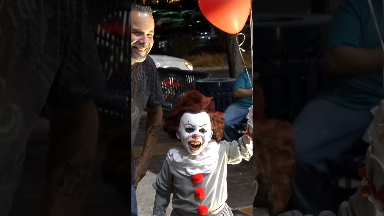 Would you take photos with Pennywise? #shorts