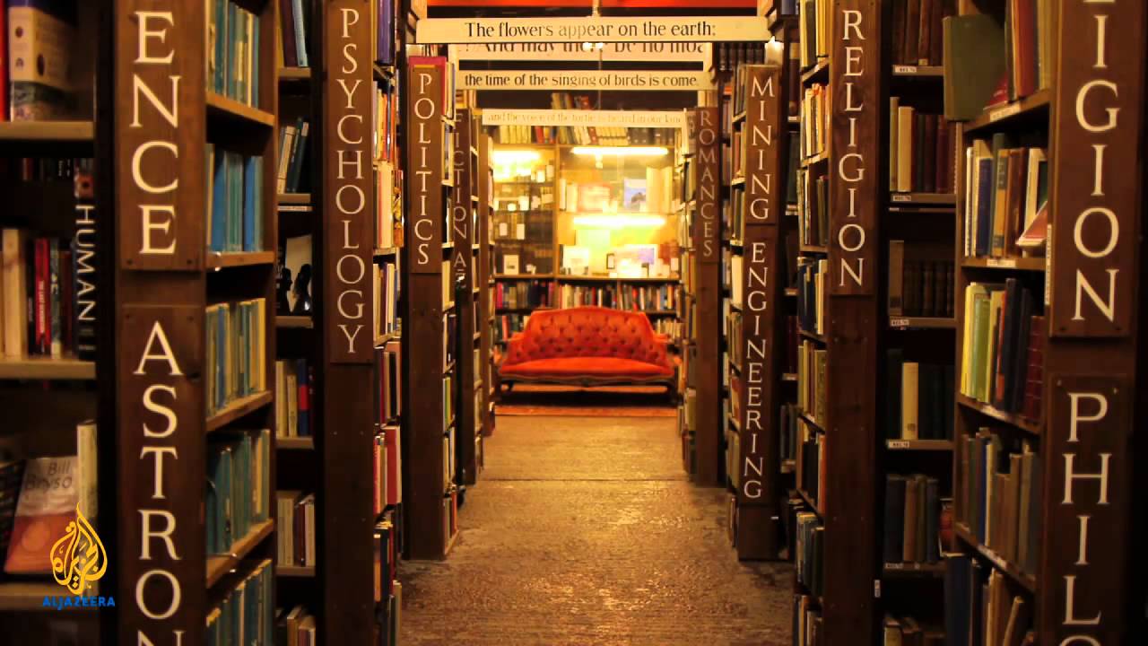 Магазин книг по истории. Barter books, Алник, Великобритания. Книжный магазин в Англии. Старая книжная Лавка. Книжный магазин старых книг.