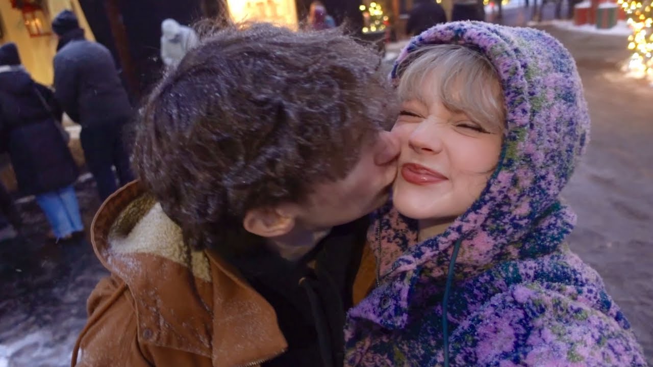 daily weekend vlog | christmas lights, baking/cooking, & hobbies 