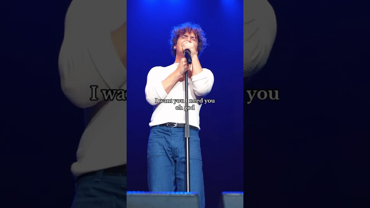 Always singing beaUtiful things man 👀