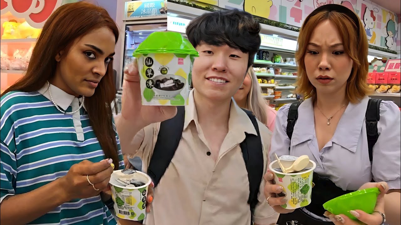 Jodi and Sydney Aren't Impressed by Toast's Favorite Snack