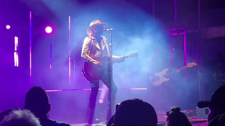 Jimmie Allen Performs Down Home Live Frog Alley Brewing 10/1/21) Schenectady NY