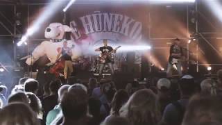 De Hûnekop Live - Welcome to the Village 2017