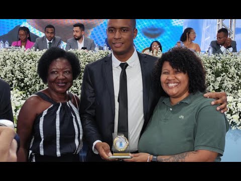 Marvin Pereira recebe medalha de Honra ao Mérito em Conceição da Feira (BA)