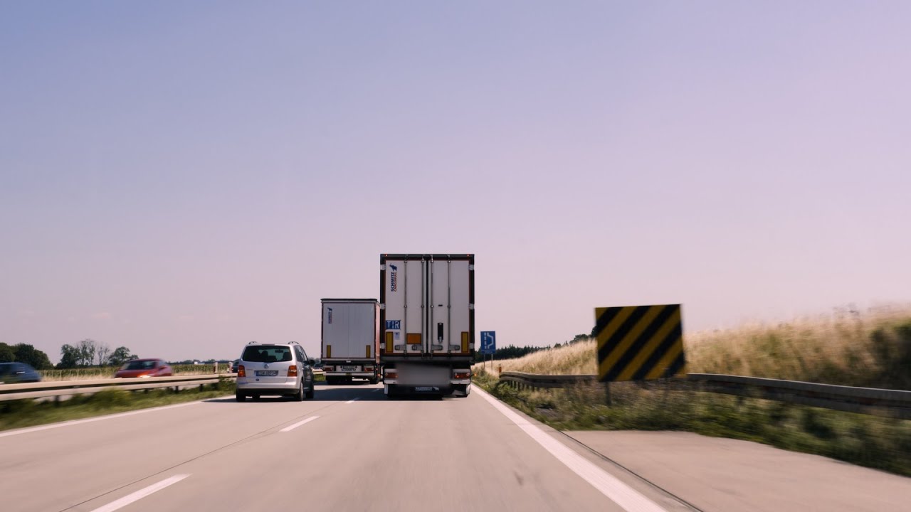 “To jest koszmar na tej drodze” Zakaz wyprzedzania przez ciężarówki dwa miesiące po wprowadzeniu