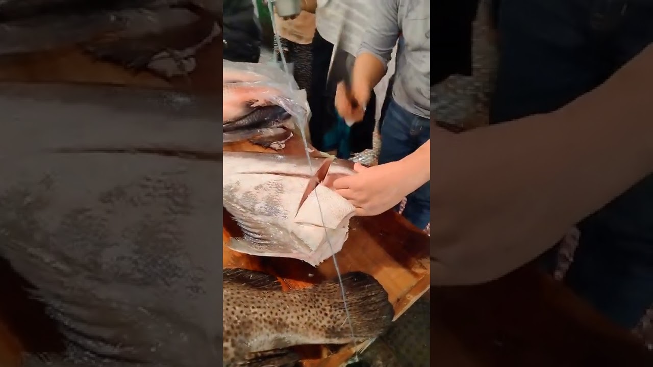 BIG SEA SOLA FISH SLICE CUTTING SHOW IN THE FISH MARKET 