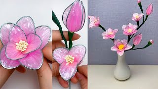 How to make flowers from recycled materials