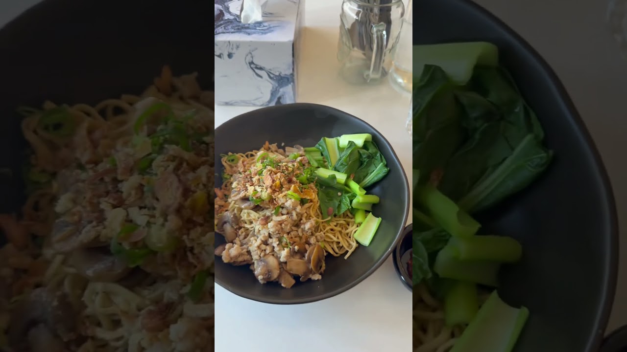 Bakmi Chicken & Mushroom 🍜🥢 