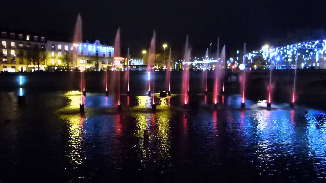 Laval Xmas Lights and Light show 2014 YouTube