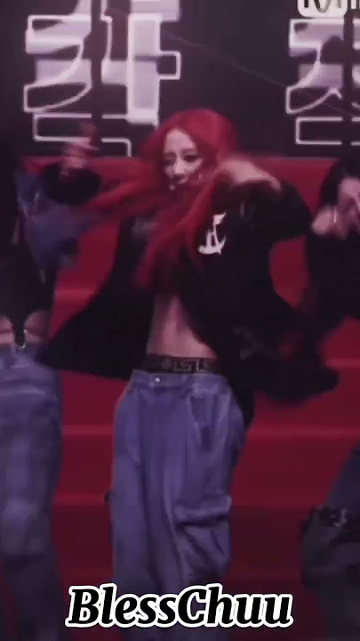 The way she walks 🤭#yooa   #yves