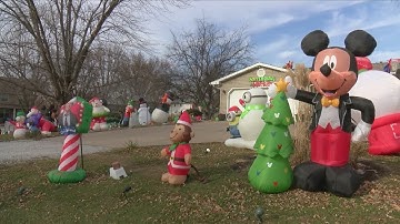 High wind speeds pose threat to inflatable Christmas displays