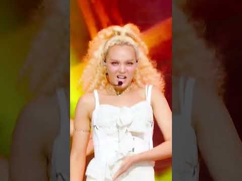 <strong>Roll</strong> Up - BLACKSWAN #RollUp #BLACKSWAN #블랙스완 #<strong>Shorts</strong> #MusicBank | KBS WORLD TV