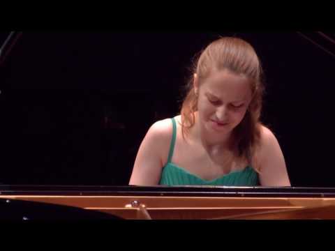 Natalie Schwamová - AIPC 2017 - category B - 1st round