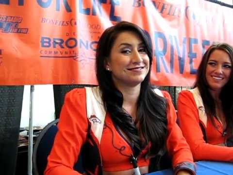 Denver Broncos Cheerleader Michelle knows GERMAN ;)