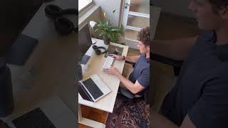 The people who say standing desks do nothing clearly don't have one.🤣