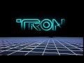 Ein Hund im Tron-Kostüm spielt Donkey Kong (Video)