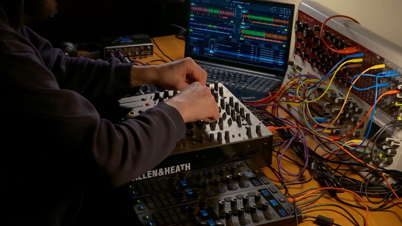 Underground Techno Mix w/ Xone96 & Traktor X1 Mk3 | 29-03-2025
