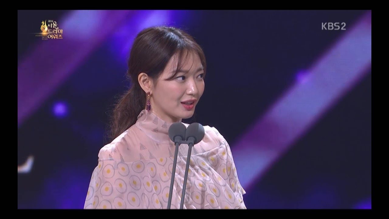 [SDA 아카이브 2016] 한류드라마 여자연기자상 신민아 “통통한 모습도 사랑해주셔서 힘을 많이 얻었어요”