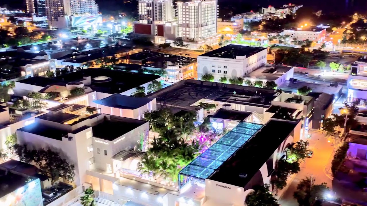 Quadro Miami Design District Night Time Lapse 