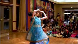 Mere hathon mein nau nau churiyan | Chandni | Sangeet Dance