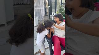 Teyzesinin Parmaklarını Istırıyor Şfetbeniöneçıkar