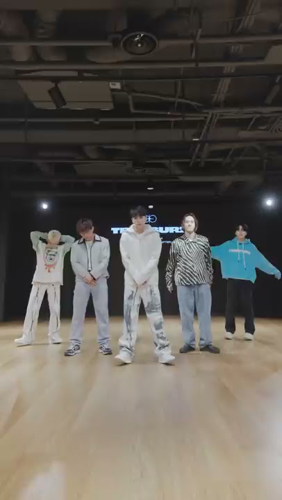 TREASURE X 권트윈즈(KWON TWINS) '직진(JIKJIN)' DANCE CHALLENGE 🎶