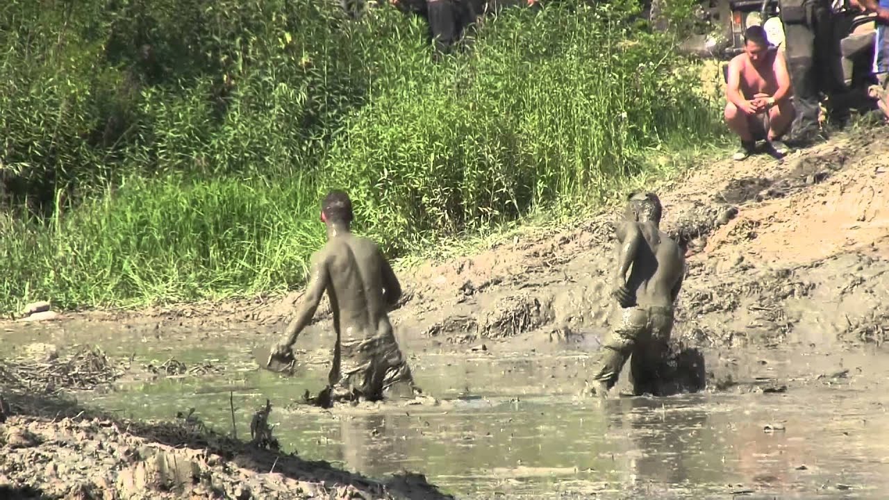 Mud Divers at Somogybabod 2014 Offroad Festival - YouTube