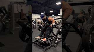 Back Machine Rows. #fitness #workout #gym #motivation #inspiration #fy #fypage @nike @underarmour