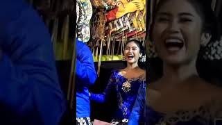 LUCU POLL CAK KOMET QIROK