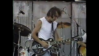 Miniatura del video "Neil Young - Powderfinger (MTV - Live Aid 7/13/1985)"