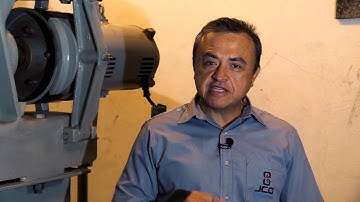 Funcionamiento Básico de un Ascensor (Subir y Bajar)