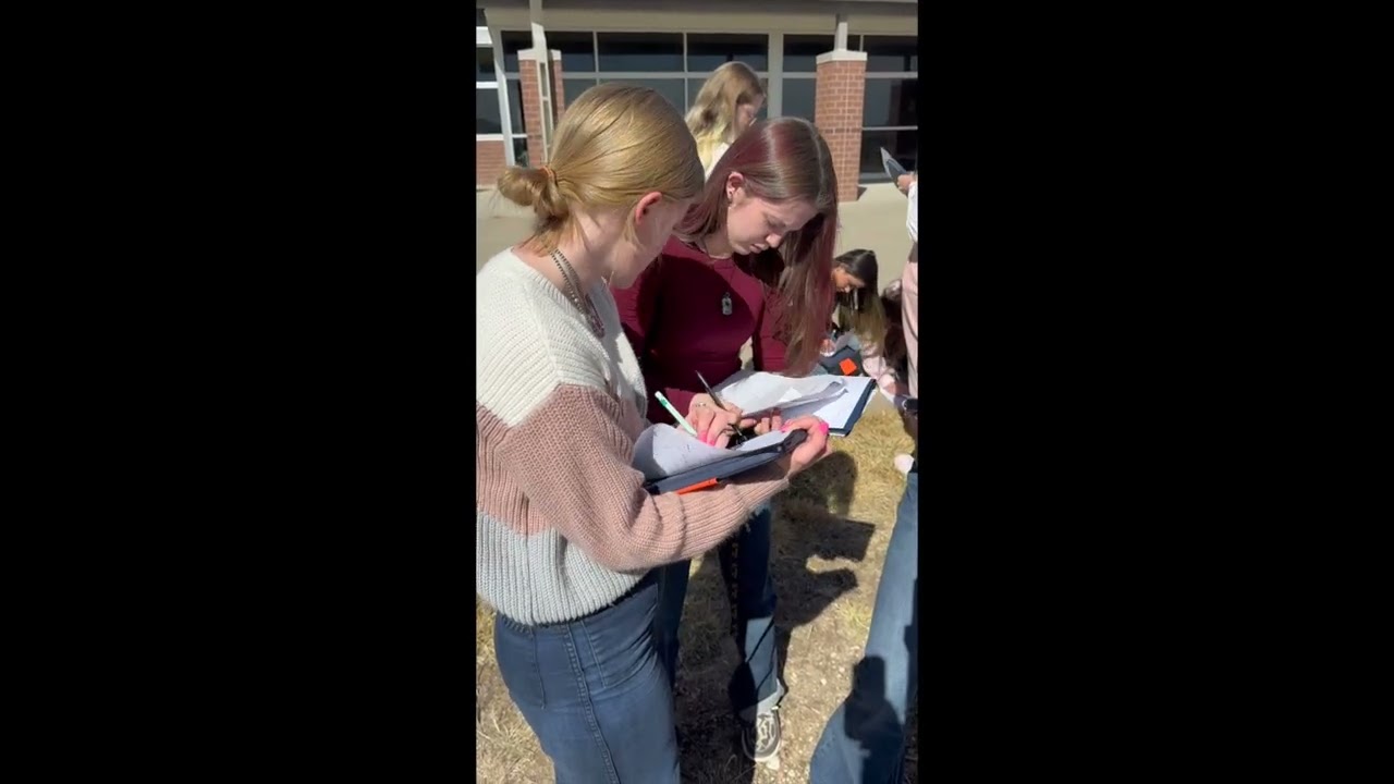 Video preview image of Classroom of the week: AP Lanuage Arts; click to visit the ParentSquare post with the video