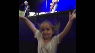 Outlaw Music Fest - Little girl dancing at Sheryl Crow concert