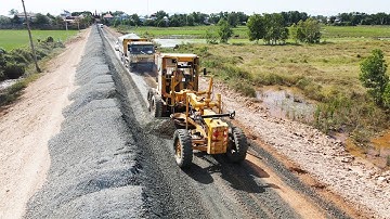 New Road Construction Build Foundation By Motor Grader, Best Skill Motor Grader Spreading Gravel
