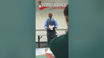 How do I create arrays in Julia?