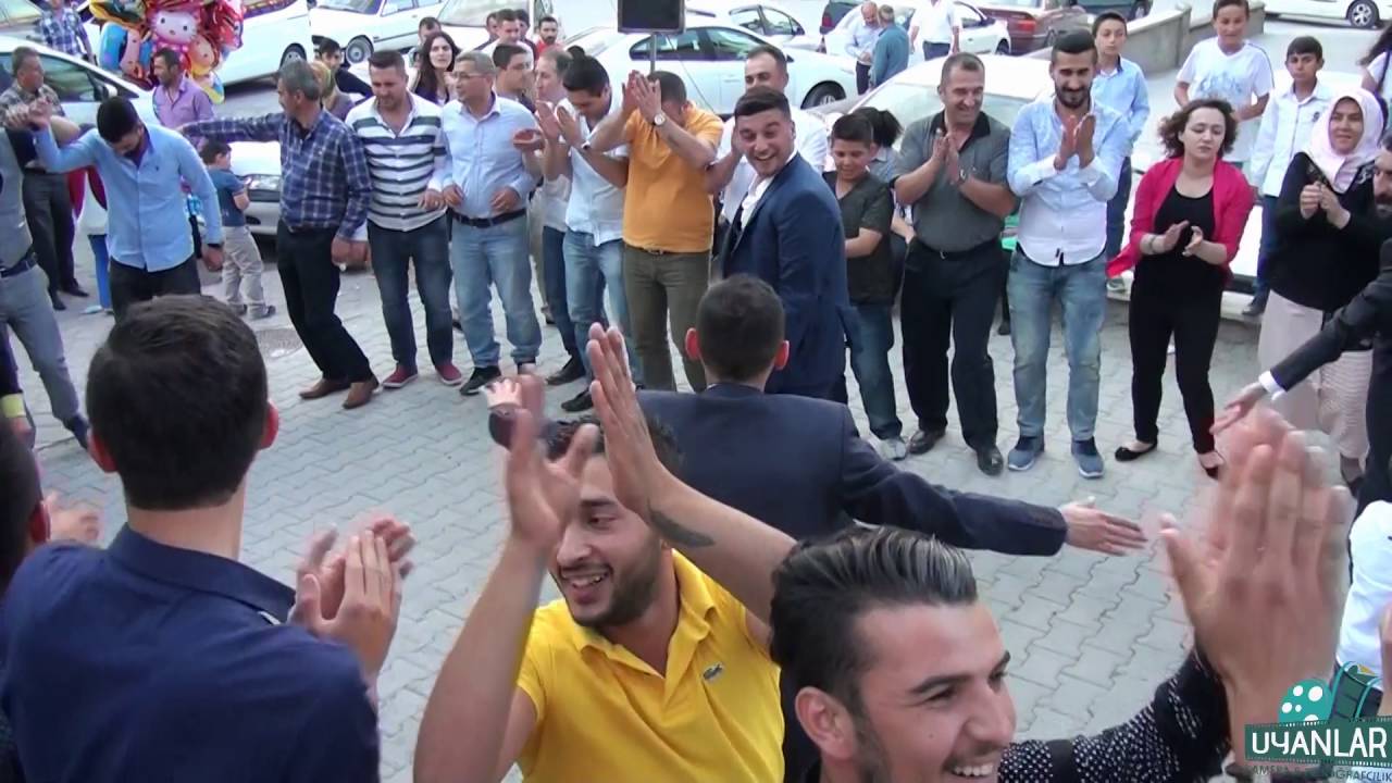 Yöresel Halaylarla Sizlerleyiz