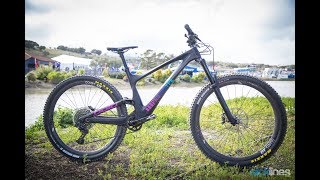 Switzerland&#39;s BOLD Unplugged Prototype Enduro Bike - Accessing the Shock