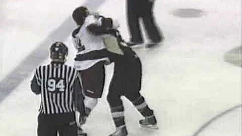Aaron Boogaard vs Greg Amadio 11/14/09