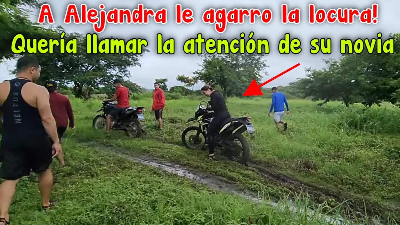 ⁣Que gran caída se dio Bessy. Sapo le tiro lodo a Josseline con su moto. Parte  9