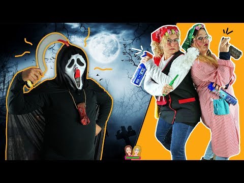 👻MariPuri y Maruji limpian el bosque ENCANTADO en Halloween 2019
