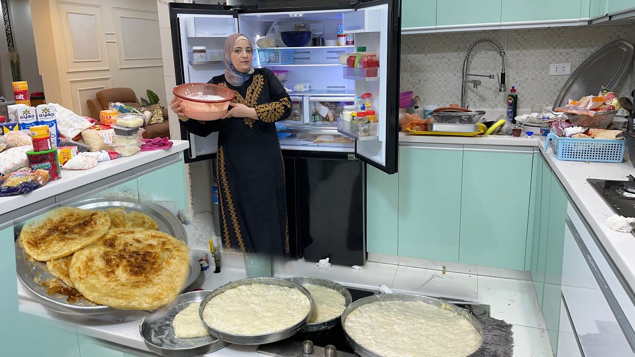 عاوز اكل ونظافه في البيت واكل كمان يخده الشغل مش شايف التلاجه بقيت معفنه ازي