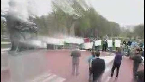 theU.com - U. of Wisconsin: "The Crowd"