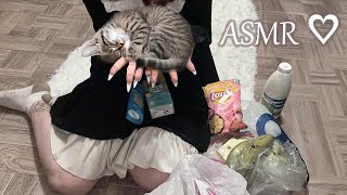 картинка: asmr няшка после долгой работы распаковывает еду, которую купила для тебя