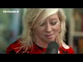 En trekant en sang: Alt Hvad Hun Ville Var At Danse