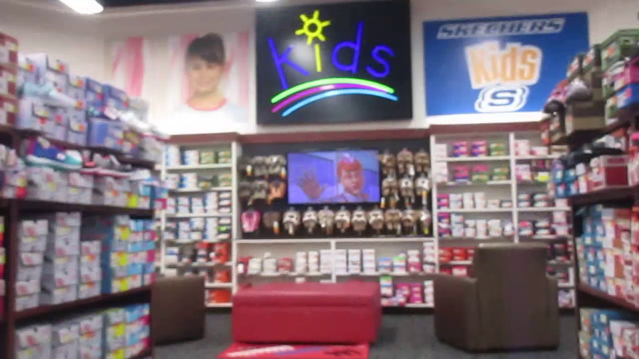 Ellington ceiling fans at Shoe Department store at the Valley Mall