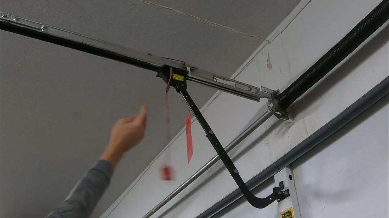 HOW TO FIX YOUR GARAGE DOOR WHEN IT WON'T OPEN AUTOMATICALLY YouTube