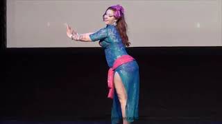 رقص إغراء روعة مع راقصة روسية مكتنزة الجسم